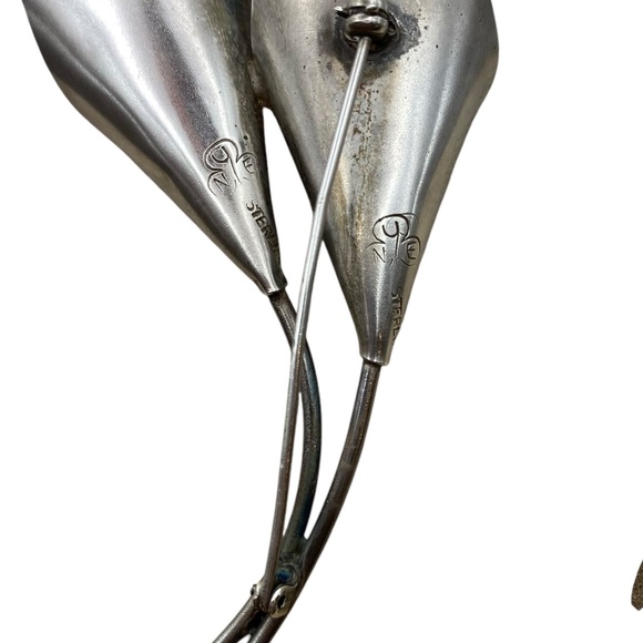 Vintage Stuart Nye Sterling Silver double Cala Lily Brooch - Picture 11 of 12